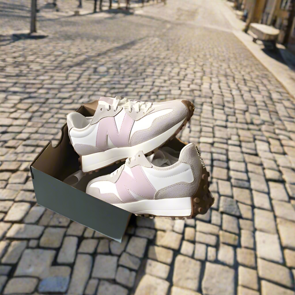 New Balance 327 in Moonbeam/Stone Pink